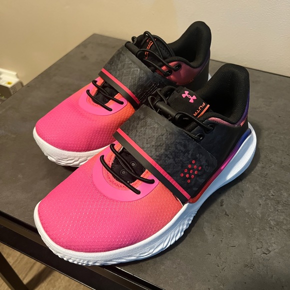 Under Armour Shoes - Under Armour Black and Pink Athletic Shoes Womens 6.5/Mens 5 - Nearly New